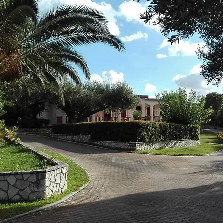 Angela Studios Apartment Razáta