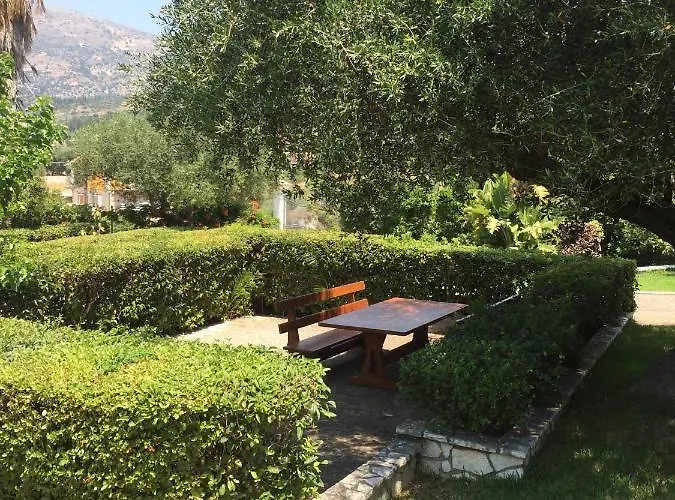 Angela Studios Razáta